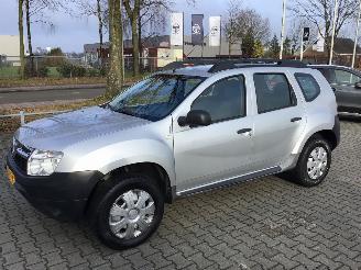 Unfallwagen Dacia Duster 1.6 ambiance 2wd  met lichte schade 2011/3