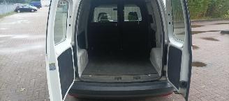 Volkswagen Caddy Bj:02-2016 Facelift 2.0TDI Euro-6 Airconditioning Elektrische ramen Elektrische-spiegels met verwarming Centrale vergrendeling met afstandsbediening Start-Stop systeem Tussenwand met glas achteruitrijspiegel Radio met usb schuifdeur Rechts laadvloer orgin picture 19