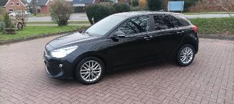 Kia Rio 1.4-16v Automatik Climatecontrol Navi Stoelverwarming Lichtautomaat Privacyglas Achteruitrijcamera Mistlampen 16-inch Kia velgen picture 2