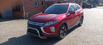 Mitsubishi Eclipse Cross 1.5-benzine Automaat 162pk Diamant uitvoering Climatecontrol CruiseControl Stoelverwarming Dab audio systeem Lichtautomaat Privacyglas led verlichting afneembare trekhaak 2019/5