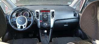 Kia Venga Bj: 8-2013 1.6 Automatik Climatecontrol Keyless-entry Stoelverwarming Lichtautomaat Privacyglas leren stuurwiel armsteun voor en achter Trekhaak Parkeersensoren mistlampen 16 inch velgen picture 10