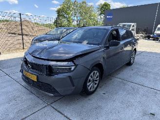 Schadeauto Opel Astra 1.2 Turbo Edition 2024/12