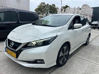 skadebil auto Nissan Leaf N0CONNECTA 40 kWh -CAMERA-NAVI-PDC 2021/9