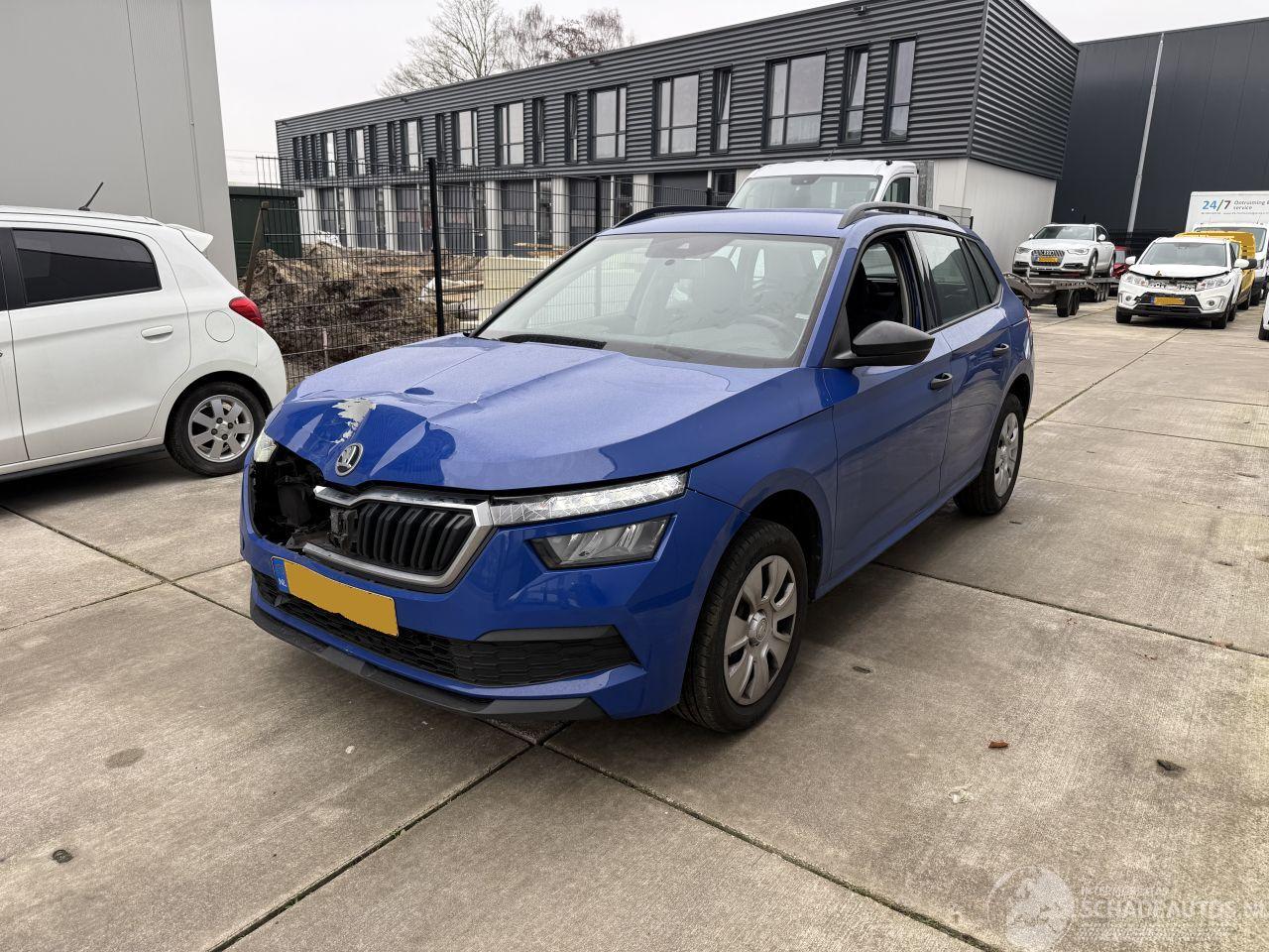 Skoda Kamiq 1.0 TSI Active -CLIMA-NAVI-PDC