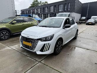 Schadeauto Peugeot 208 1.2 PureTech 75 Styl -AIRCO-PDC 2025/5