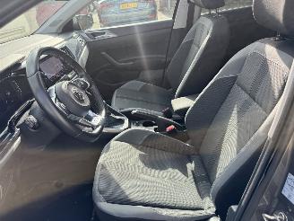 Volkswagen Polo 1.6 TDI DSG R-Line Pano Virtual Cockpit picture 12