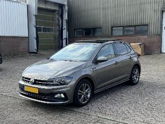 krockskadad bil auto Volkswagen Polo 1.6 TDI DSG R-Line Pano Virtual Cockpit 2018/11
