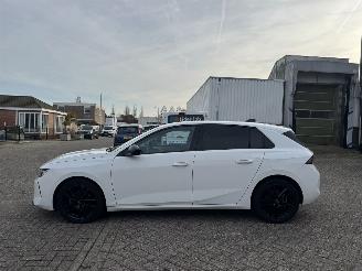 Opel Astra 1.2 131Pk Automaat Bussines Edition picture 3