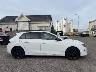 Opel Astra 1.2 131Pk Automaat Bussines Edition picture 7