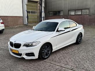 Damaged car BMW 2-serie M235i 326Pk Harman Kardon Geen Schade 2014/8
