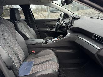 Peugeot 3008 1.6 Hyrbid 225 Allure picture 12