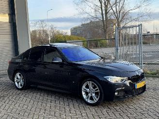 Damaged car BMW 3-serie 330e M-Pakket Schuifdak Memory Head-Up 2016/10