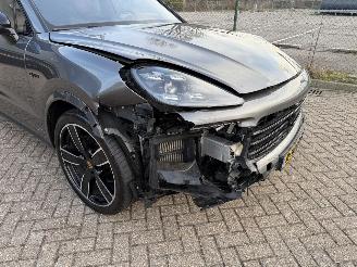 Porsche Cayenne 3.0 E-HYBRID 422Pk Pano Softclose Bose 360Camera Head-Up picture 19
