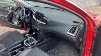 Kia Cee d Ceed (CDB5/CDBB), Hatchback 5-drs, 2018 1.0i T-GDi 12V picture 15