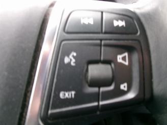 Volvo V-60 2.4 D6 AWD PLUG-IN HYBRID SUMMUM picture 21