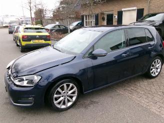 Voiture accidenté Volkswagen Golf 1.6 TDI HIHGLINE 2013/1