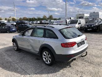 Schadeauto Audi A4 allroad 2.0 TDI 2010/10