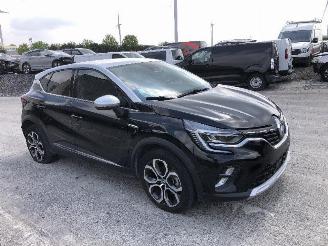 Renault Captur E-TECH HYBRID picture 2