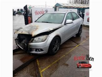 Coche siniestrado Mercedes C-klasse C (W204), Sedan, 2007 / 2014 1.8 C-180K 16V 2008/5