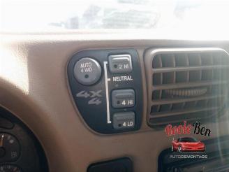Chevrolet Blazer Blazer S10, SUV, 1996 / 2004 4.3 4x4 picture 7