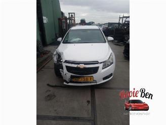Vrakbiler auto Chevrolet Cruze Cruze (300), Sedan, 2009 / 2015 1.8 16V VVT Bifuel 2012/3