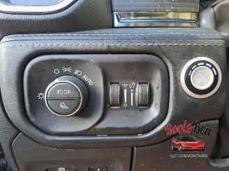 Dodge Ram 1500 Crew Cab (DS), Pick-up, 2010 / 2018 5.7 Hemi V8 4x4 picture 15