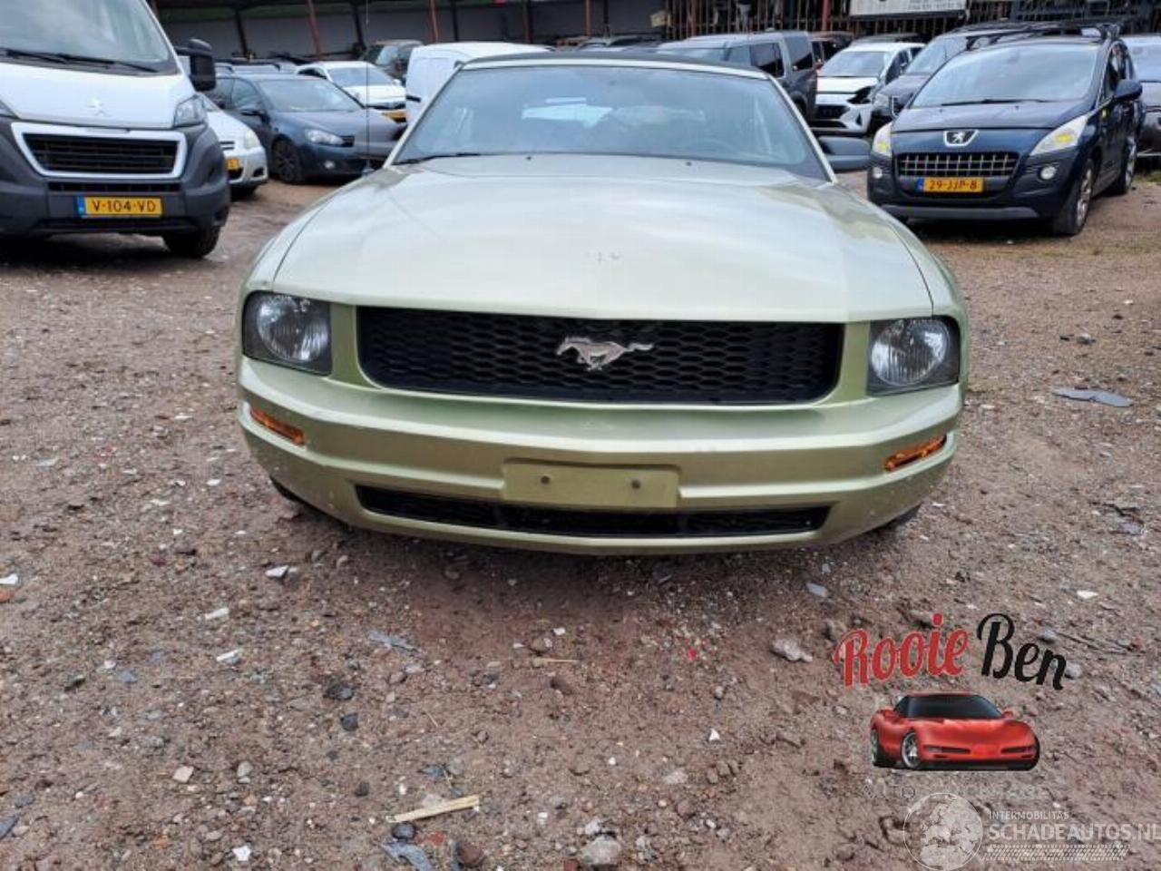 Ford USA Mustang Mustang V Convertible, Cabrio, 2005 / 2015 4.0 V6