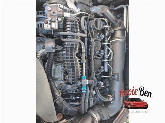 Volvo V-40 V40 (MV), Hatchback 5-drs, 2012 / 2019 2.0 D3 16V picture 17