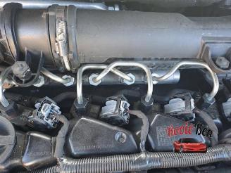 Volvo V-40 V40 (MV), Hatchback 5-drs, 2012 / 2019 2.0 D3 16V picture 19