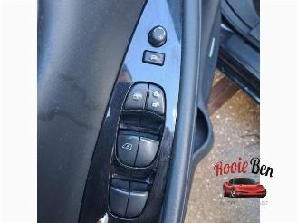 Nissan Leaf Leaf (ZE0), Hatchback, 2010 / 2017 Leaf picture 15