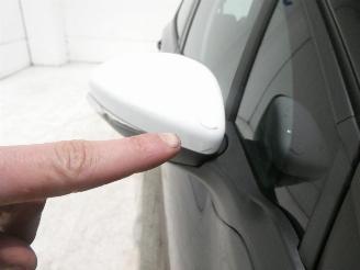 Peugeot 208 LIKE picture 12