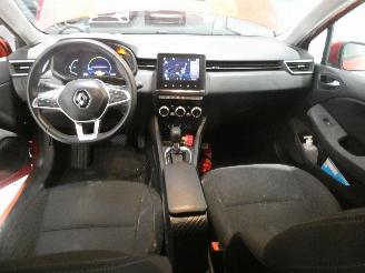 Renault Clio E-TECH HYBRID picture 17