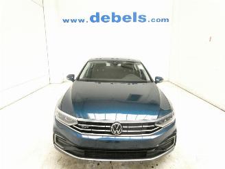 skadebil auto Volkswagen Passat GTE 2021/6