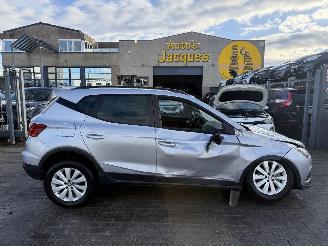 Voiture accidenté Seat Arona 1.0 2021/8