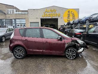 Schadeauto Renault Scenic 1.5 DCI 2015/3
