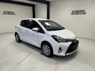 skadebil auto Toyota Yaris HYBRIDE 2017/4