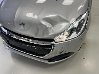 Peugeot 208 STYLE picture 8