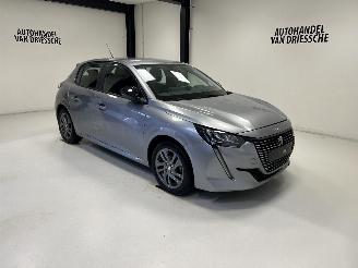Damaged car Peugeot 208  2022/2