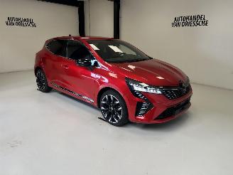 krockskadad bil auto Renault Clio TECHNO 2024/2