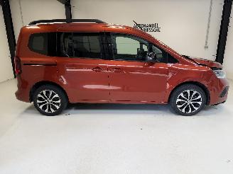 krockskadad bil auto Renault Kangoo TECHNO/ 24/10/2023 2023/10