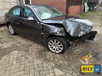 BMW 3-serie E90 320D sparkling-graphit metallic picture 2