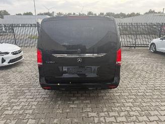 Mercedes V-klasse V300 d Avantgarde Edition 4 matic extra lang picture 5