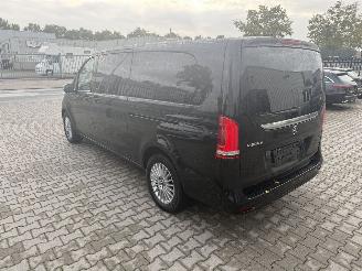 Mercedes V-klasse V300 d Avantgarde Edition 4 matic extra lang picture 6