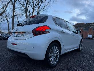Peugeot 208 ALLURE picture 16