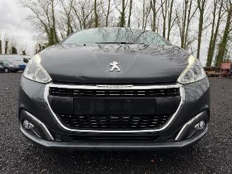Peugeot 208 ALLURE picture 4
