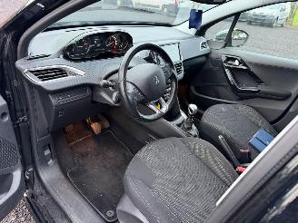 Peugeot 208 ALLURE picture 15