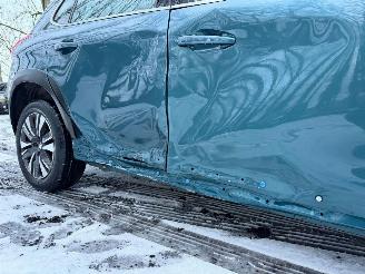 Peugeot 2008 ALLURE picture 2