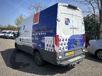 krockskadad bil bedrijf Iveco Daily 35S 16V 2.3 352 H3 L 2019/2
