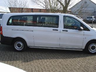 krockskadad bil bedrijf Mercedes Vito 8 PERSOONS AIRCO  EURO 6 2017/9