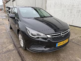 Auto incidentate Opel Astra 1.0 Online Edition 2017/11